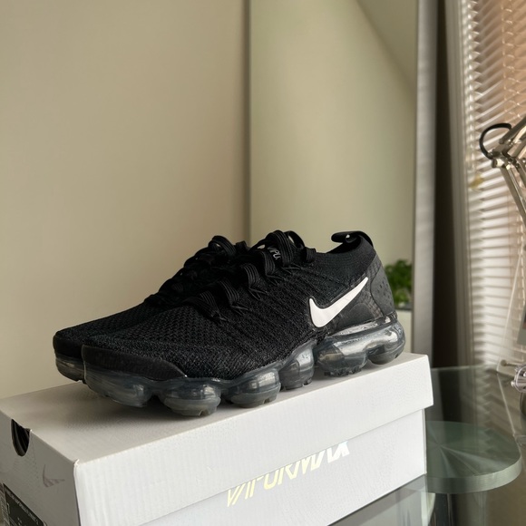 Nike Air Vapormax Flyknit 2 - Picture 3 of 6